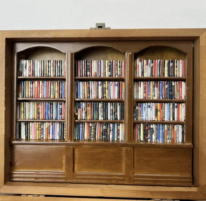 Hölzerne winzige Buchbibliothek Miniatur™